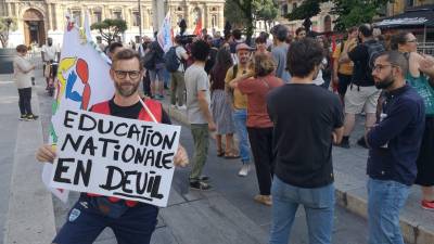 Le 11&nbsp;juin dernier, au lendemain du drame les personnels étaient rassemblés devant la préfecture. PHOTO M.G.