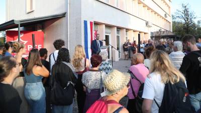Les militants communistes étaient nombreux pour l’assemblée de rentrée du PCF 13, ce jeudi à Marseille. PHOTO M.E.H