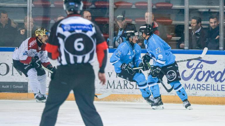 Les Marseillais retrouvent leur glace ce lundi pour un match crucial où ils pourront décrocher une qualification historique après une saison déjà bien réussie. PHOTO laurent saccomano / wallis.fr